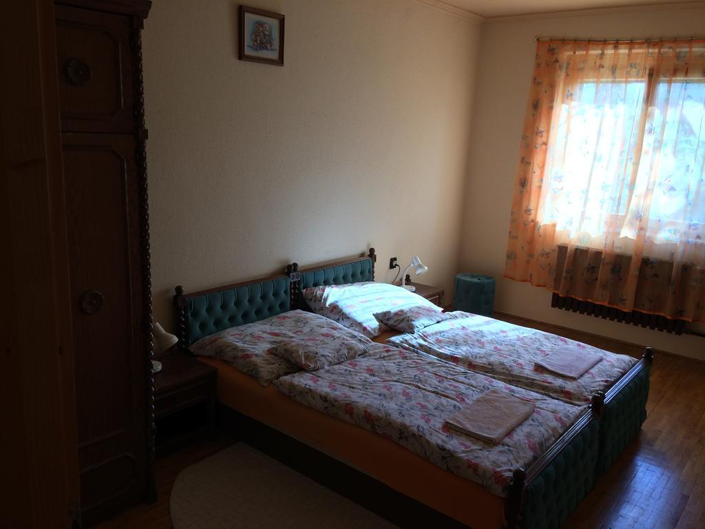 Margareta Apartman Apartment ชาร์วาร์ ภายนอก รูปภาพ